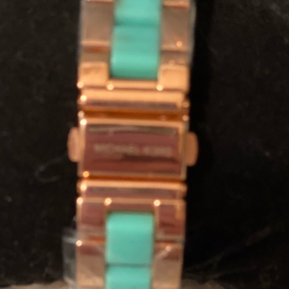 Beautiful Designer Inspired Watches!! - Picture 13 of 13